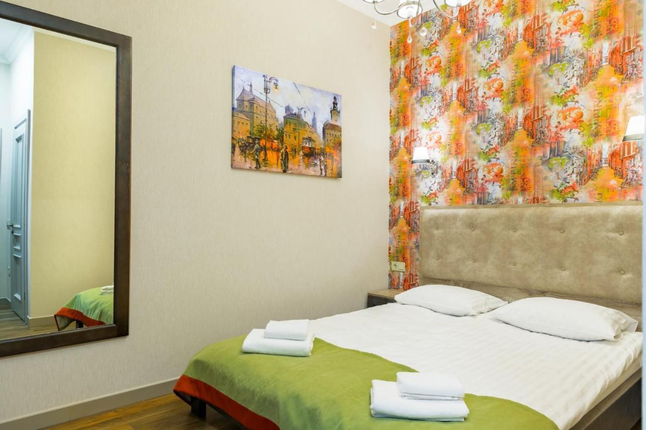 Mini Hotel Barvy Lvova On Horodotska St. Kültér fotó