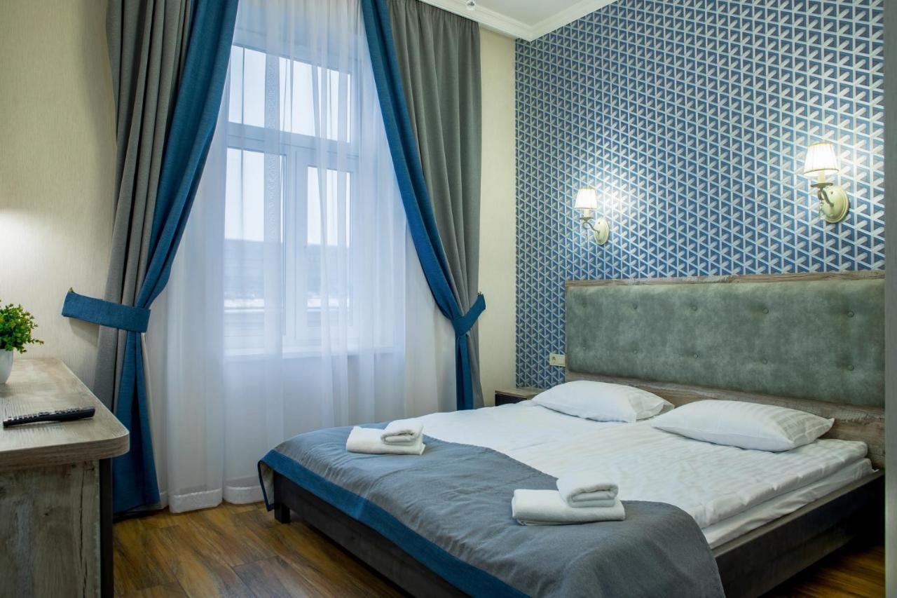 Mini Hotel Barvy Lvova On Horodotska St. Kültér fotó