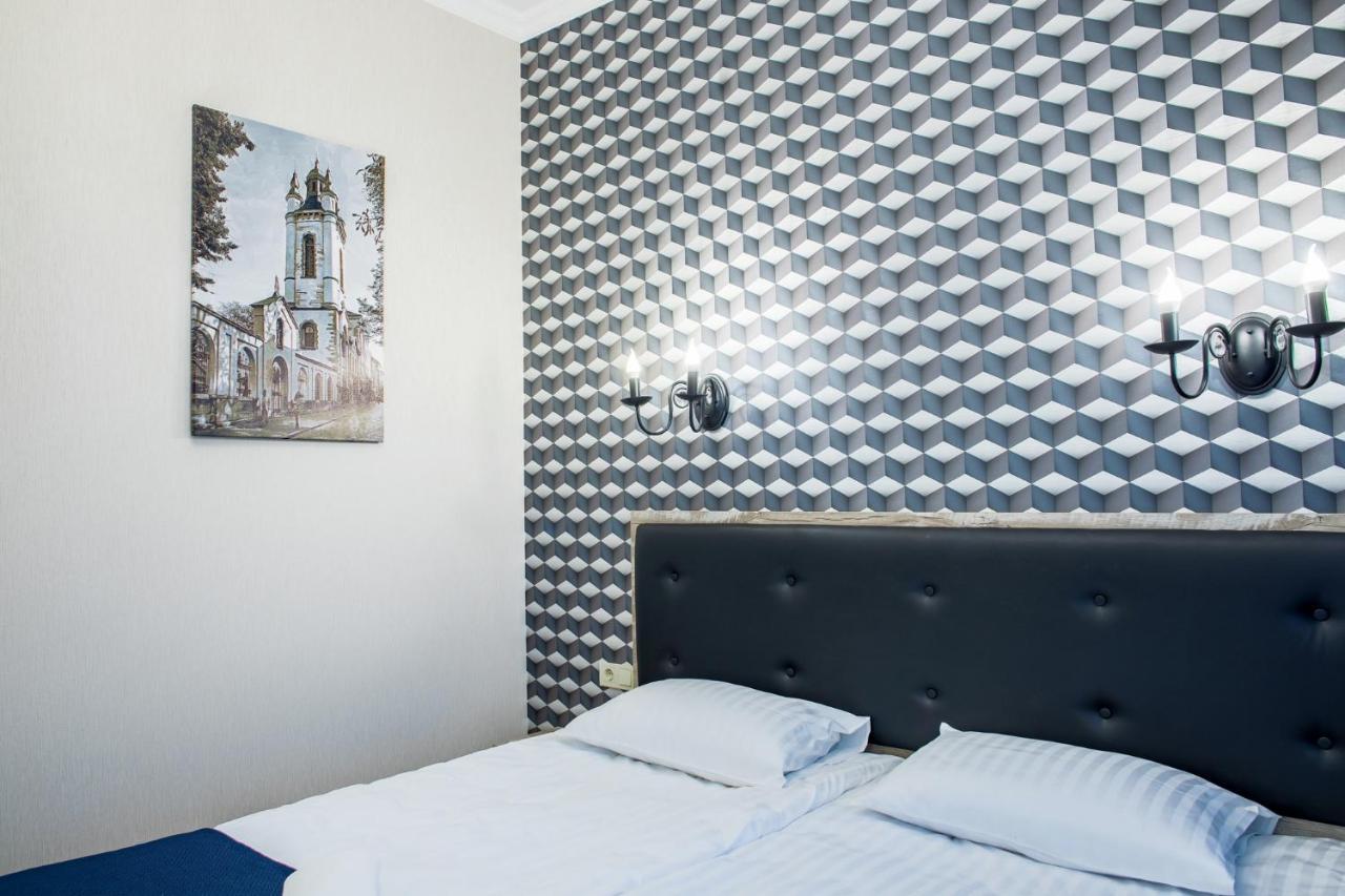 Mini Hotel Barvy Lvova On Horodotska St. Kültér fotó