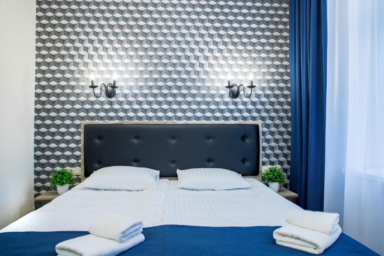 Mini Hotel Barvy Lvova On Horodotska St. Kültér fotó